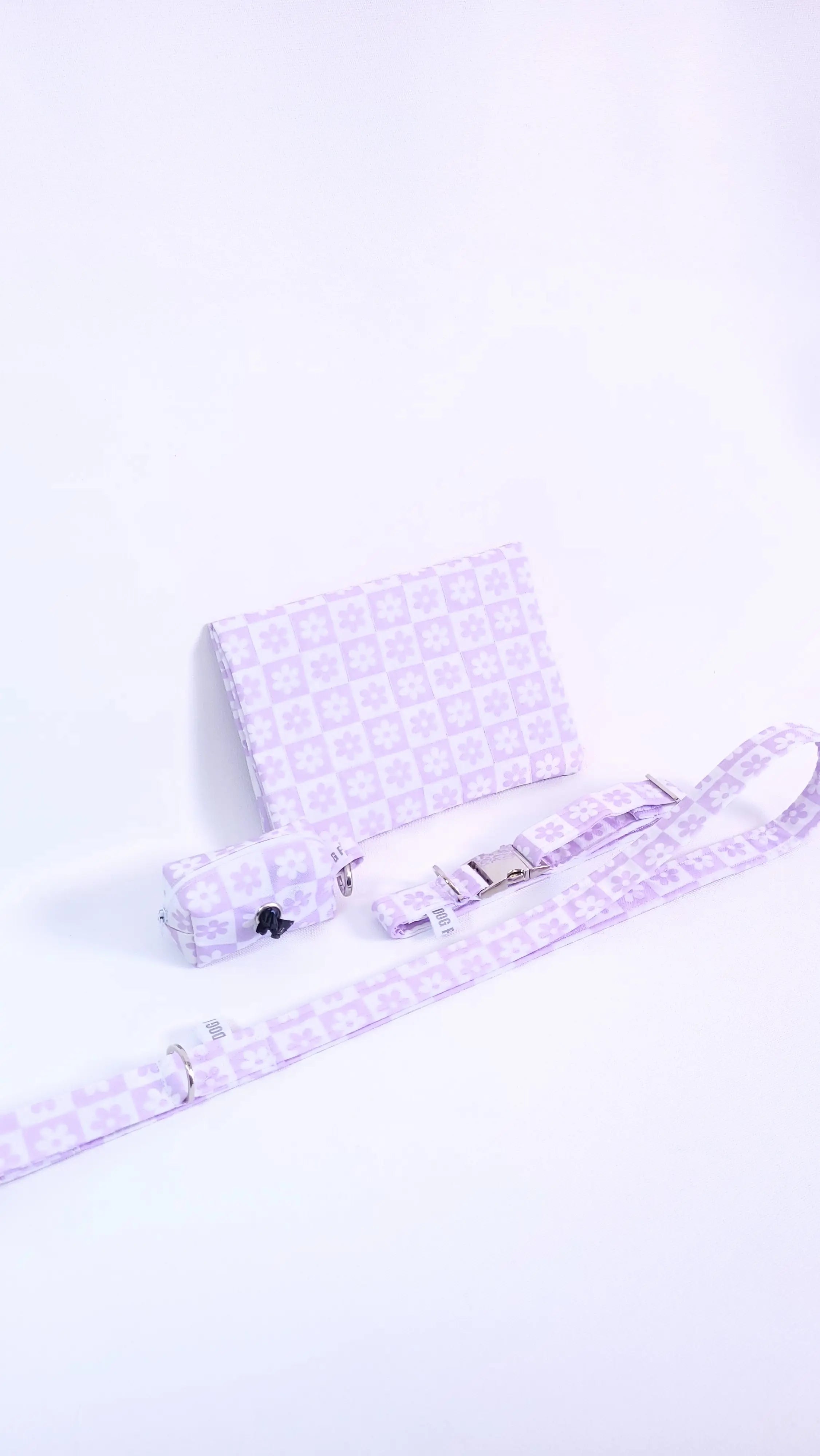 Collier stylé 2024 et imperméable pour chien, réglable avec attache rapide
