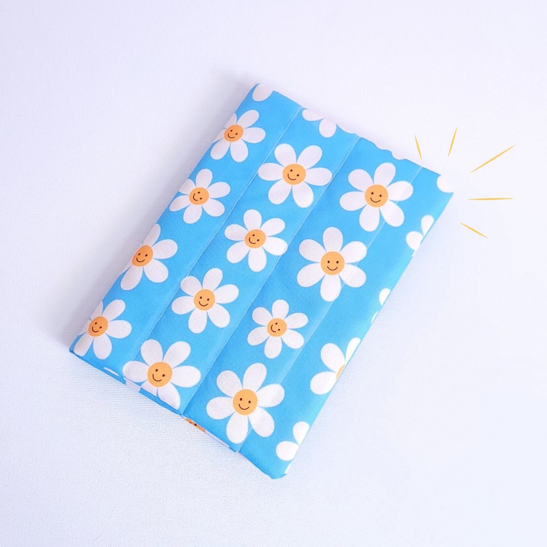 Protège-carnet de santé pour chiens et bébés, imperméable, facile à enfiler, design stylé, fabrication artisanale française mode 2024