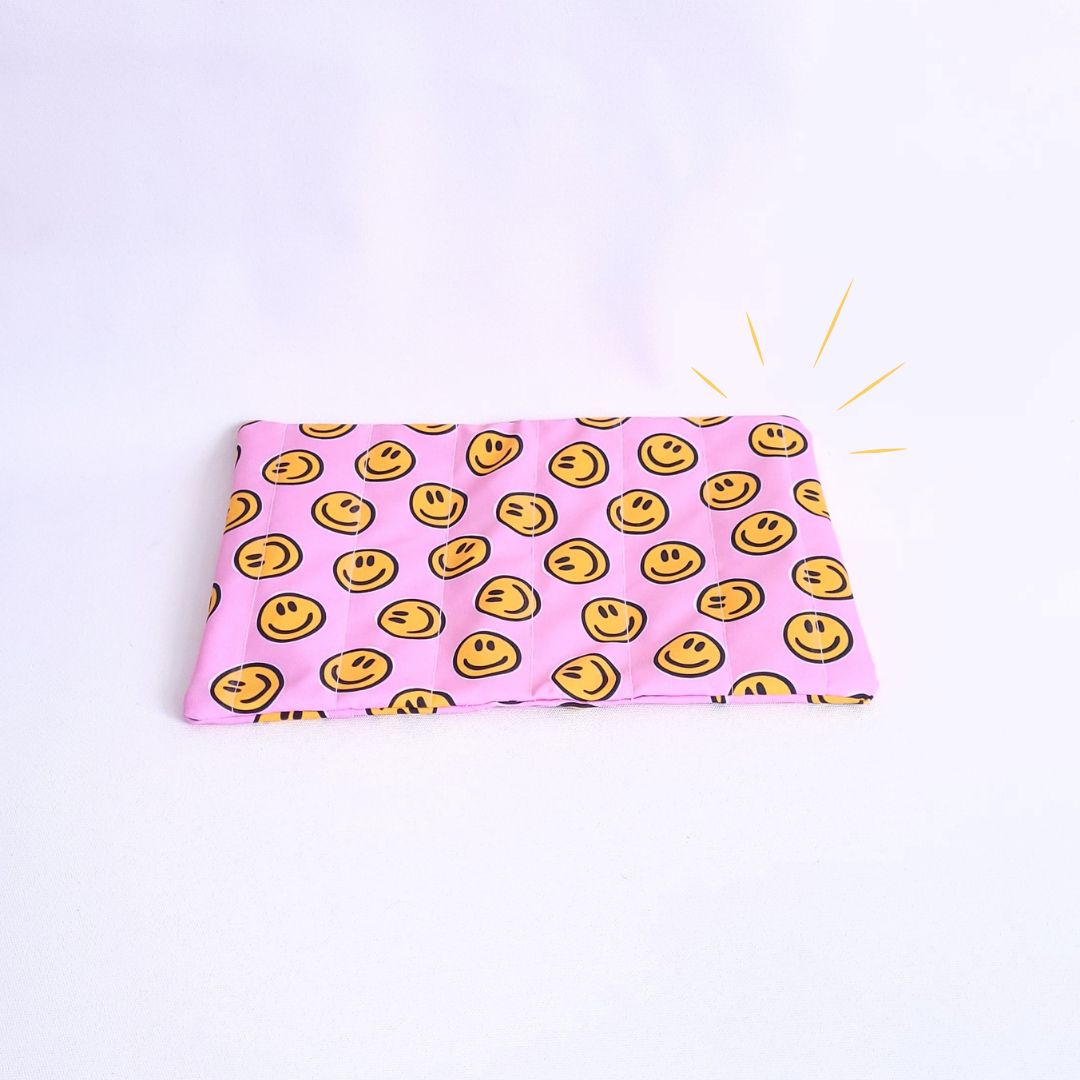Protège-carnet de santé imperméable pour chiens stylés et bébés, facile à enfiler, évite les oublis, tendance et fabriqué à la main en France