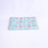 Protège-carnet de santé flower pour chiens et bébés, imperméable, facile à enfiler, stylé et artisanal français