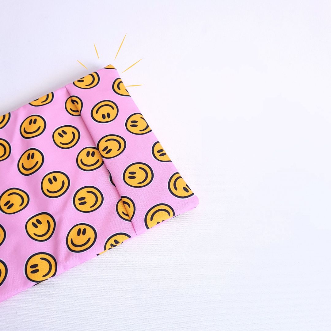 Protège-carnet de santé imperméable pour chiens et bébés, facile à enfiler, évite les oublis, tendance et fabriqué à la main en France