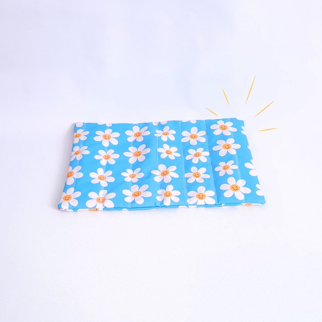 Protège-carnet de santé pour chiens et bébés, imperméable, facile à enfiler, design stylé, fabrication artisanale française mode canine