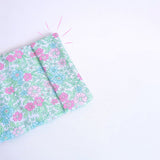 Protège-carnet de santé pour chiens et bébés, imperméable, facile à enfiler, stylé et artisanal français flower