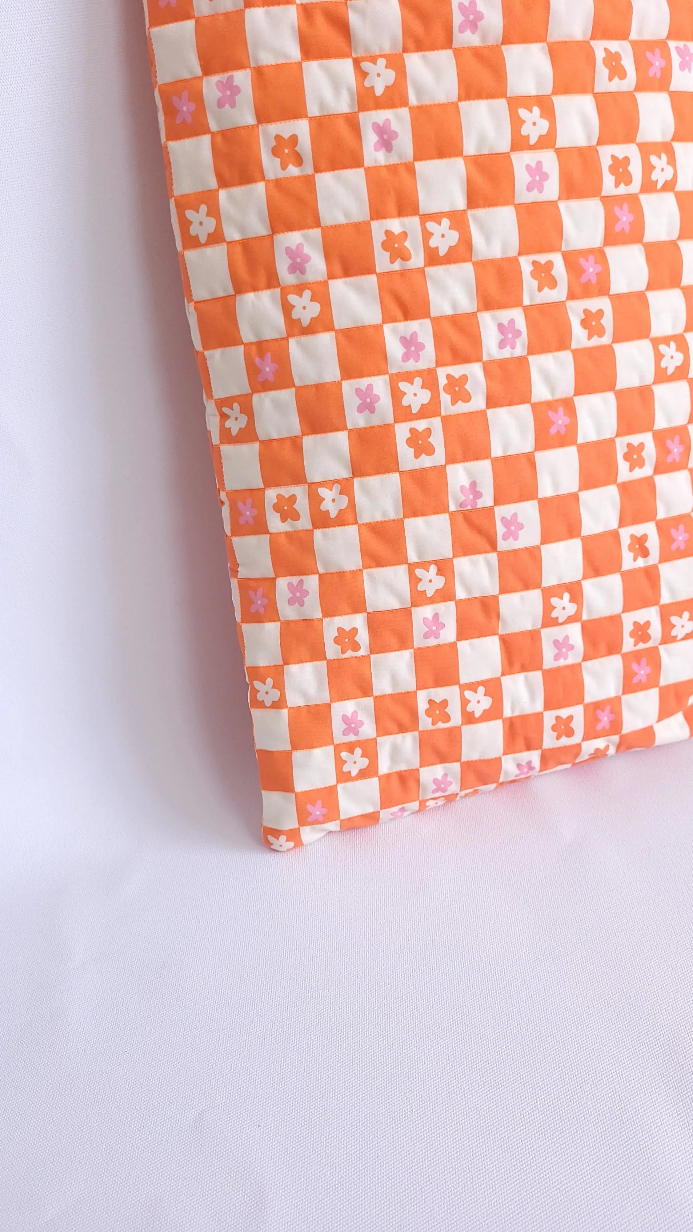 Tot-bag pour femme et chiens à damier blanc et orange à fleurs